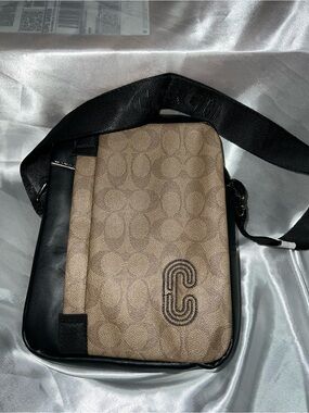 Inspired Coach Men’s Brown Signature Messenger Bag with Black Trim
